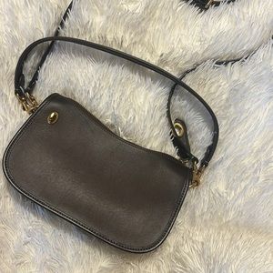 Authentic Coach Swinger Bag